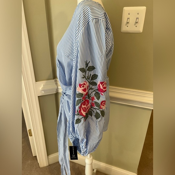 INC International Concepts New Blue and White Pinstripe wrap/tie zippered blouse - Picture 4 of 10